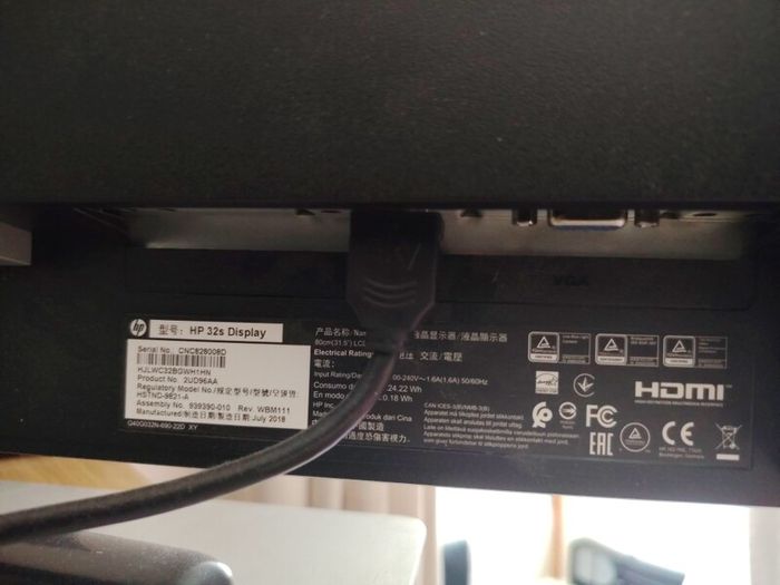 32 inch monitor