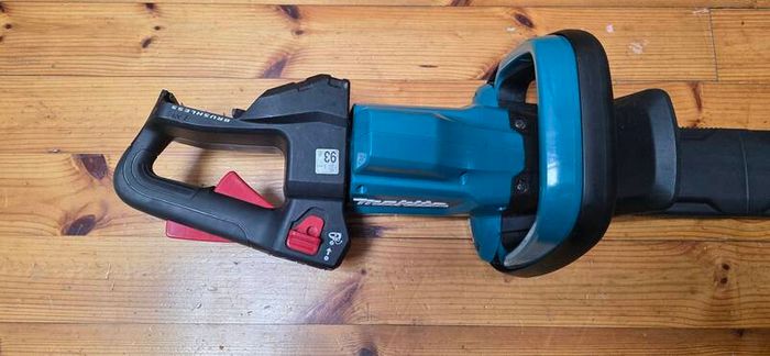 makita 75cm hedge trimmer