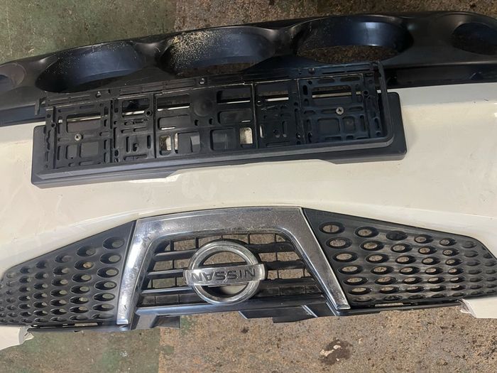 Nissan Juke front bumper. 141 model