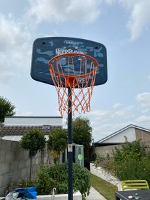 Basketball hoop