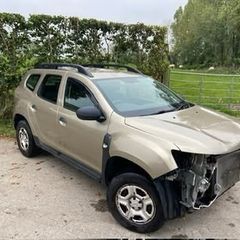 2019 Dacia Duster Essential Breaking for Parts