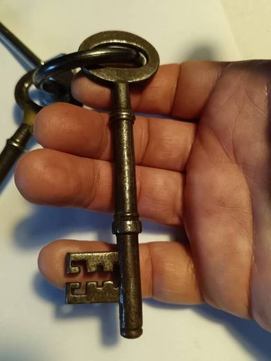 18 Georgian and Victorian Keys