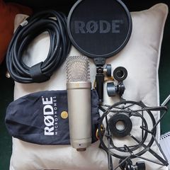 RODE NT1A large diaphragm condenser microphone
