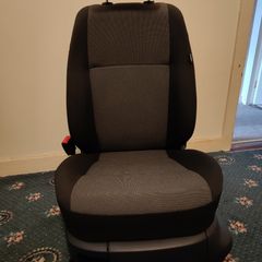 VW Caddy Seats