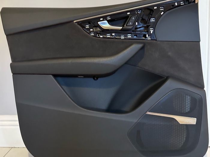 Audi Q7 4M S Line - Door Cards