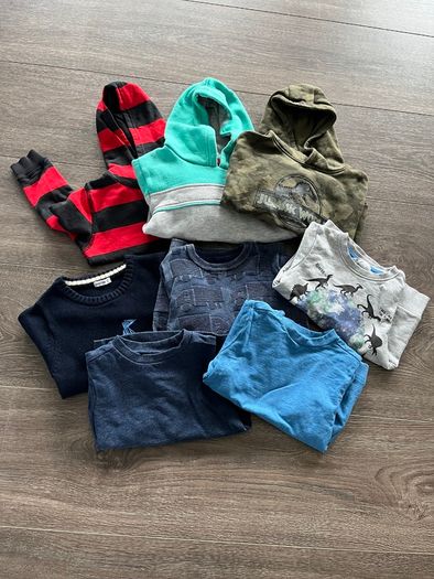 Boys clothes - 8 x jumpers & hoodies age 3-4