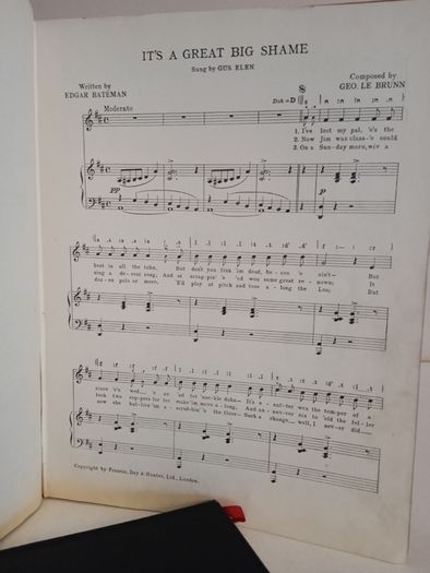 Sixty Old Time Variety Songs: News Chronicle Song Book No. 2. With an Introduction by Charles Coborn and George Robey (RB436)