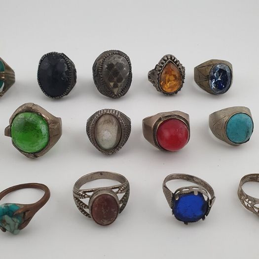 Antique 15 Heritage Style Rings Mixed Brass Glass & Decorative Stone Collection
