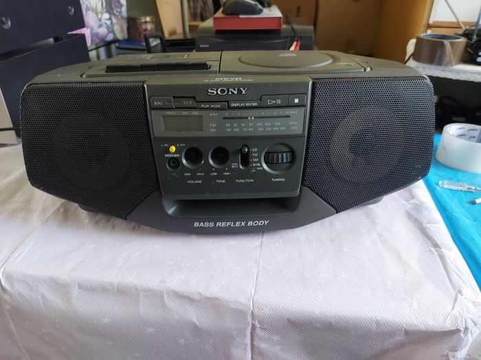SONY CD Radio Cassette-Corder, Model No. CFD-V24, All working fine and in very good condition for its age