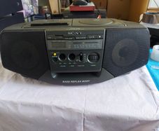 SONY CD Radio Cassette-Corder, Model No. CFD-V24, All working fine and in very good condition for its age