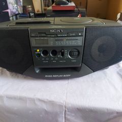 SONY CD Radio Cassette-Corder, Model No. CFD-V24, All working fine and in very good condition for its age