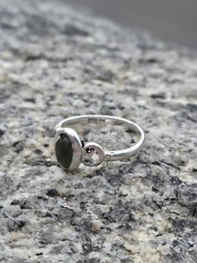 Ladies sterling silver ring