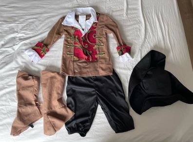 Pirate costume (1yo)