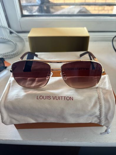 Lv gold Attitude glasses/sunglasses