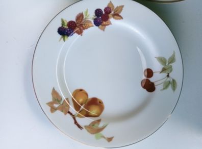 Royal Worcester EVESHAM GOLD Salad Plate