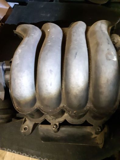 Audi A4, S4 (B6- 8E/8H) 2002 Petrol 96kW Intake manifold 06B133210AJ
