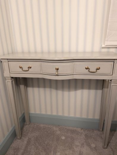 French style console table - light grey