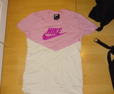 Nike t-shirt