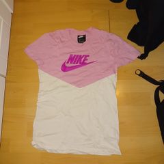 Nike t-shirt
