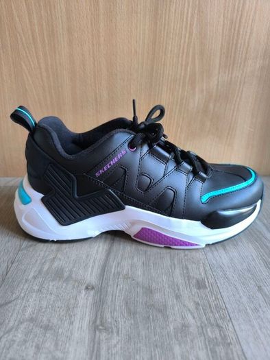 Skechers