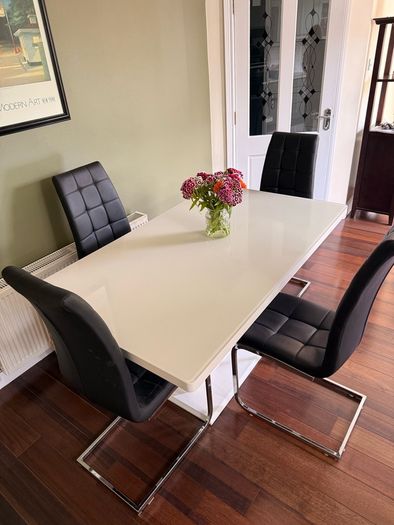 Glass Table & x4 chairs
