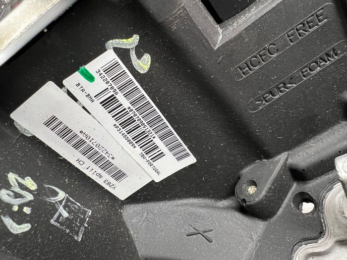2015 Volvo V40 Steering Wheel Leather 34220709a 34220710a A2l5b5s