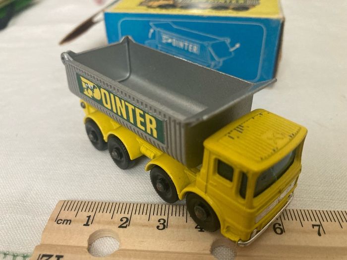 Matchbox 52. AEC 8 Wheel tipper. Pointer brand. Mint in box. Fully working.