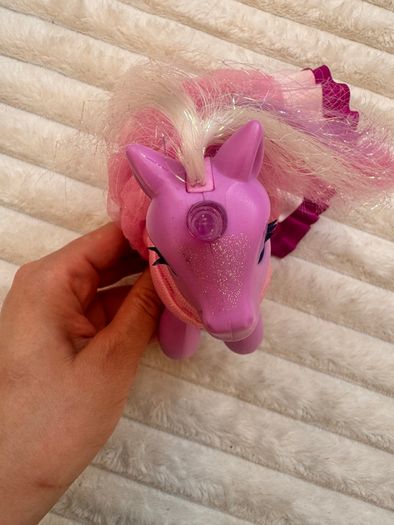 My Little Pony Lily Lightly Unicorn Light Up With Dress Damaged Dirty Lash approx. 12 cm. Used Please see photos