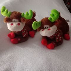 Pair of Animated Singing Reindeer.