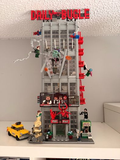 Daily Bugle modular building LEGO compatible brick set.