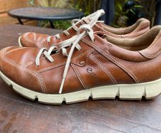 Ecco size 38