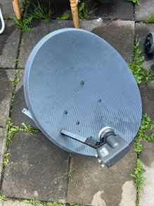 satellite dish antenna with LNB