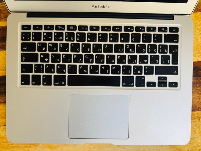 MacBook Air working perfect charger included.