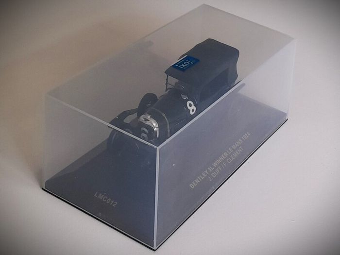 Diecast Model Le Mans Winning Bentley Le Mans 1924 1st - IXO 1:43