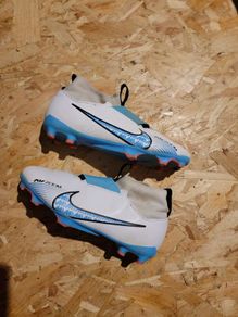 football boots uk 4