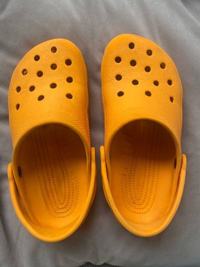 kids crocs unisex size 3 junior