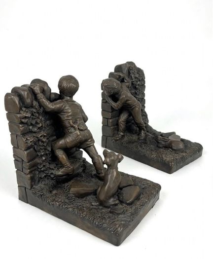 1990s Genesis Fine Arts  Bookends Hide & Go Seek