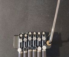 Floyd Rose compatible headless guitar bridge