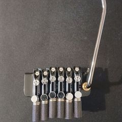 Floyd Rose compatible headless guitar bridge