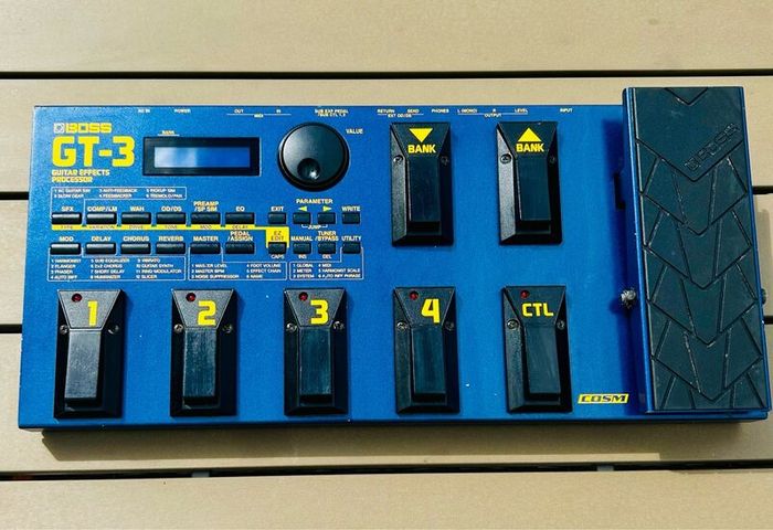 Peavy Guitar Amp and Effect Pedals