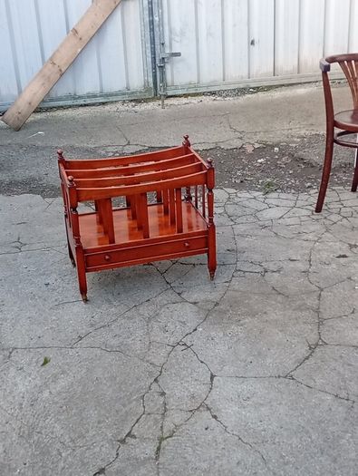 Canterbury Magazine Rack