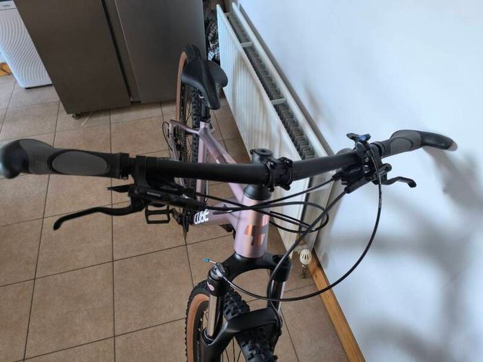 cube access Pro Woman bicycle
