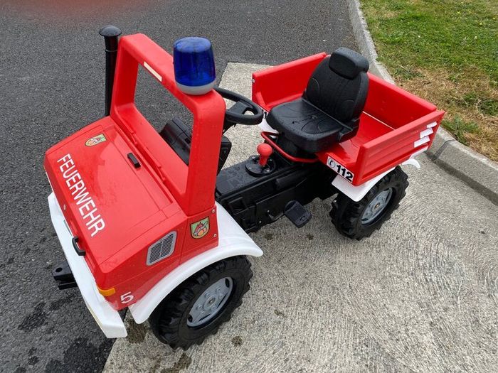 Rolly unimog toy fire engine