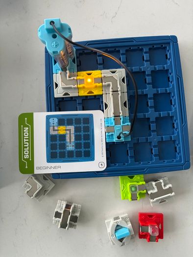 STEM toy: Circuit Maze Electronic Game, excellent condition