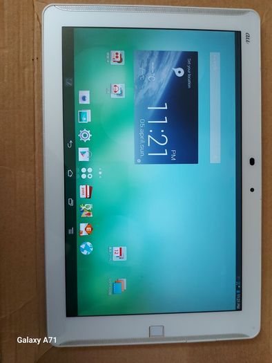 ARROWS 10.1 inch Tablet, Model FJT21, 64GB, in excellent condition, great for youtube and watching movies