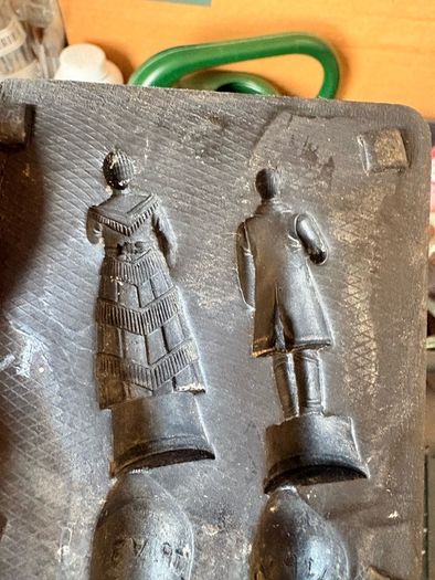 Casting chess sets