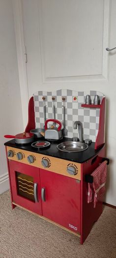 Tidlo Toy Kitchen with FREE Chair