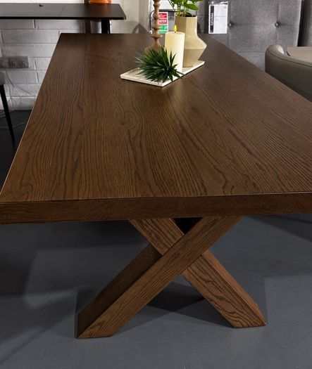 Chestnut Oak Dining Table, Like New