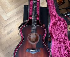 Taylor 322e All Mahogany