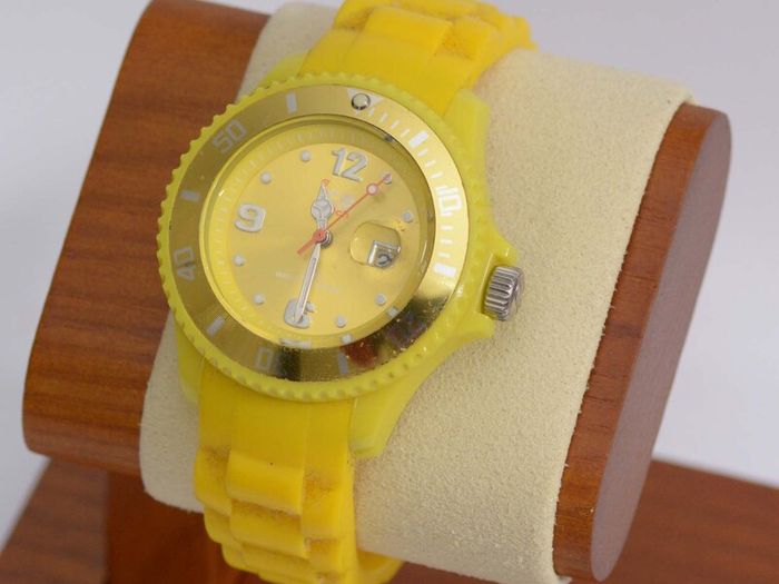 Ladies Ice Quartz Watch